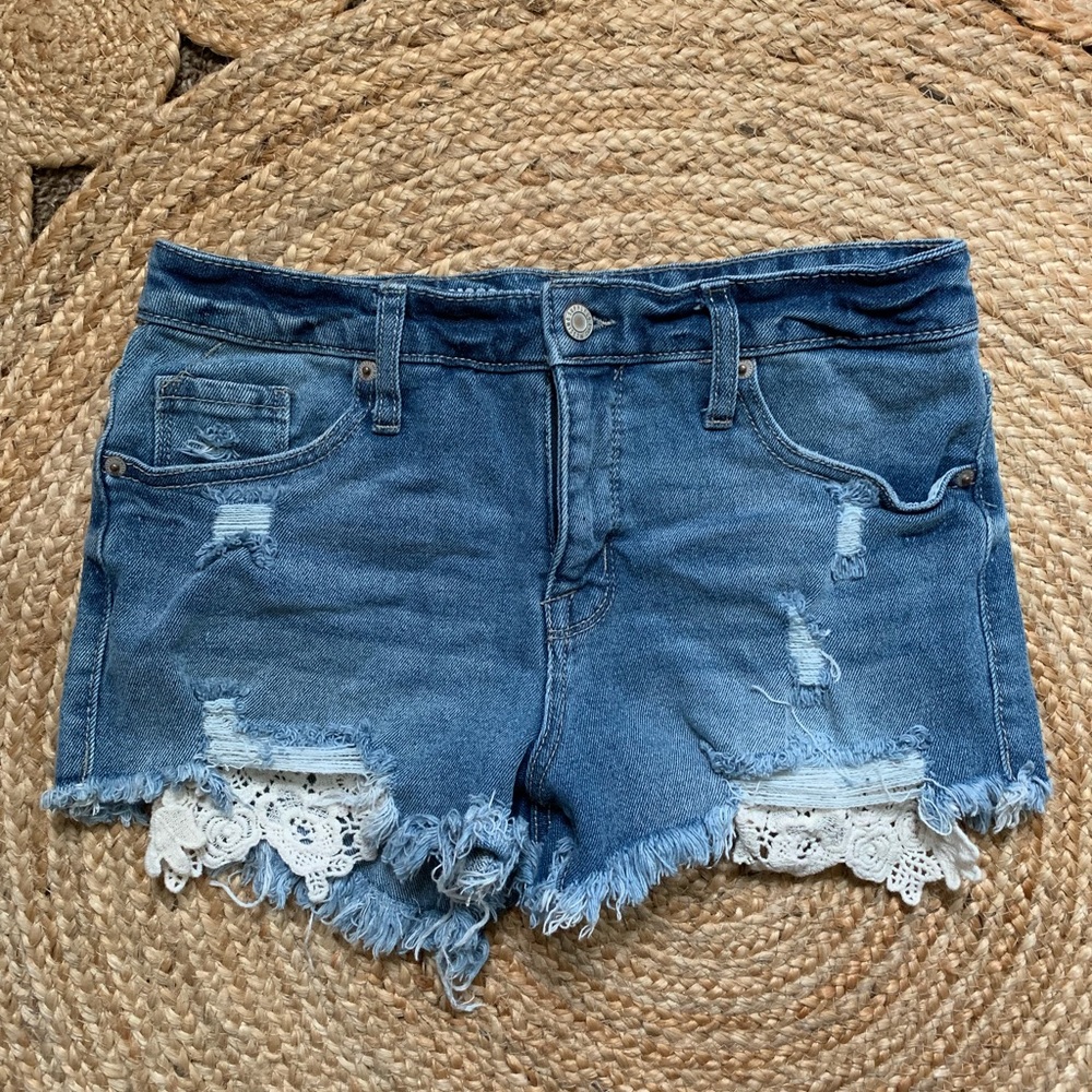 Mossimo Jean shorts lace detail
